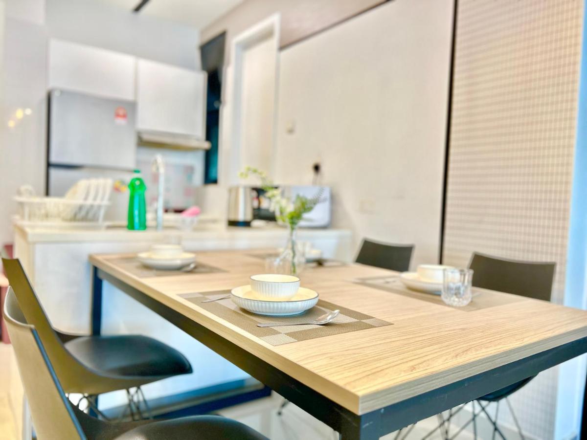Apartment Comfort Place 1-8 Pax 3q Beds Ara Damansara Center