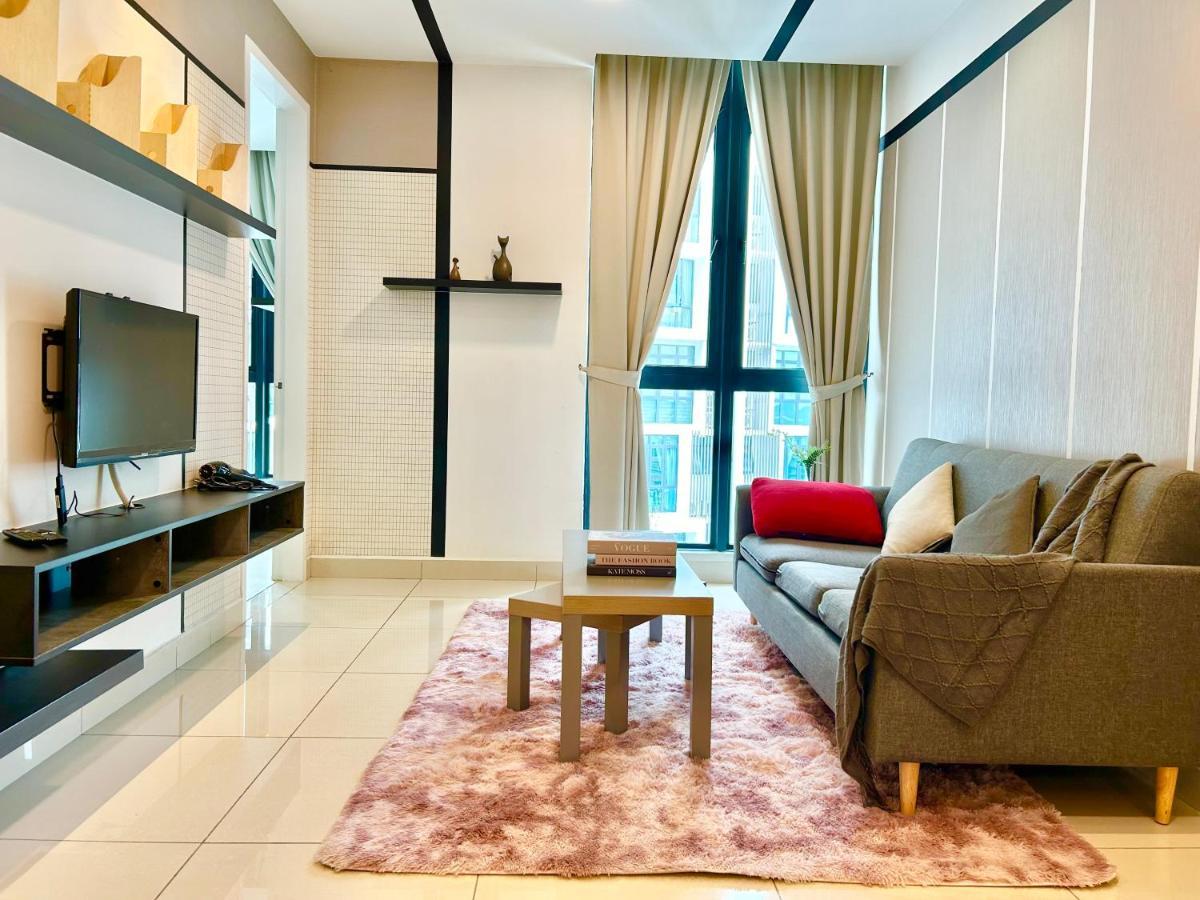 Apartment Comfort Place 1-8 Pax 3q Beds Ara Damansara Center *