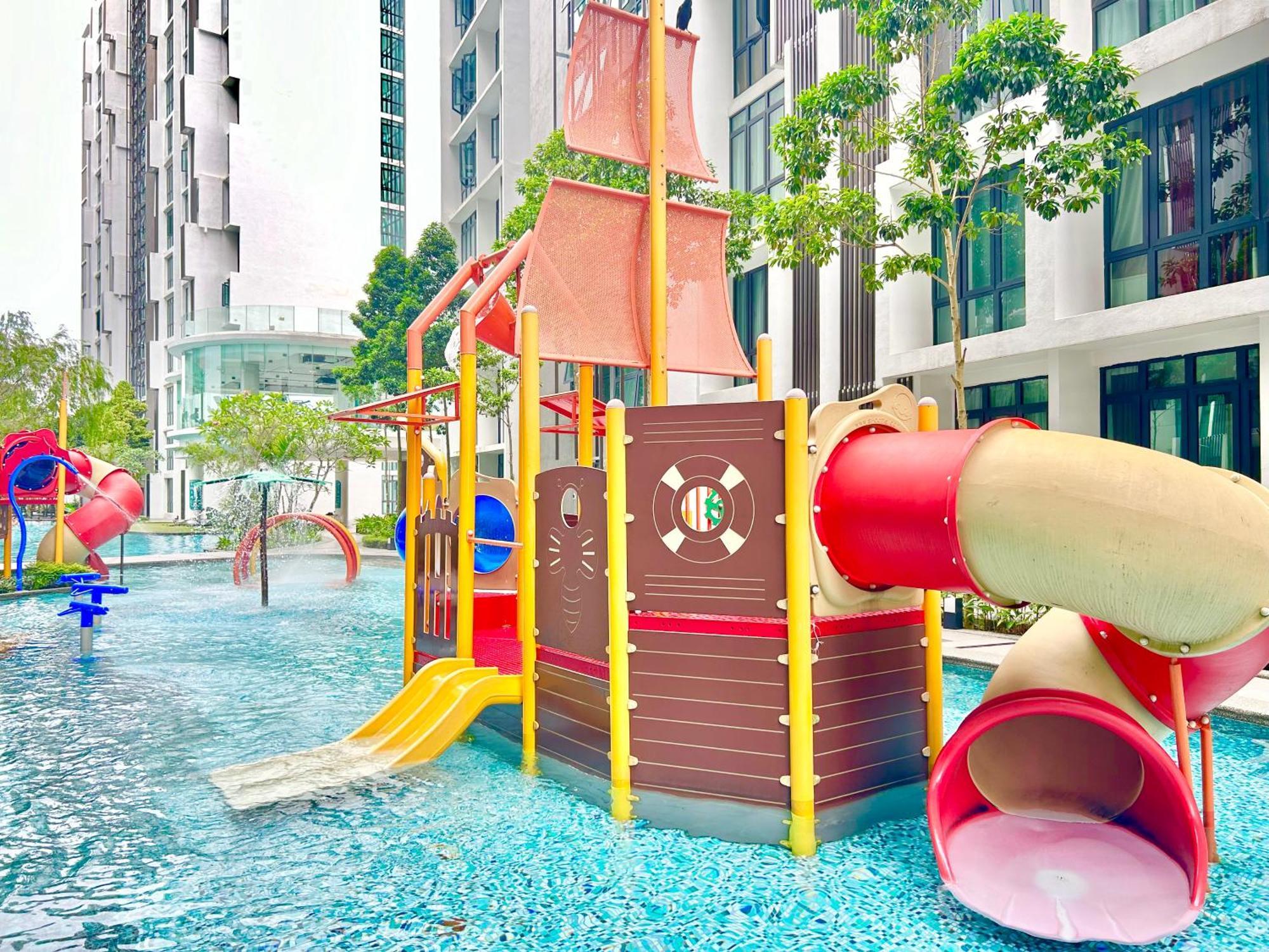 Comfort Place 1-8 Pax 3q Beds Ara Damansara Center *